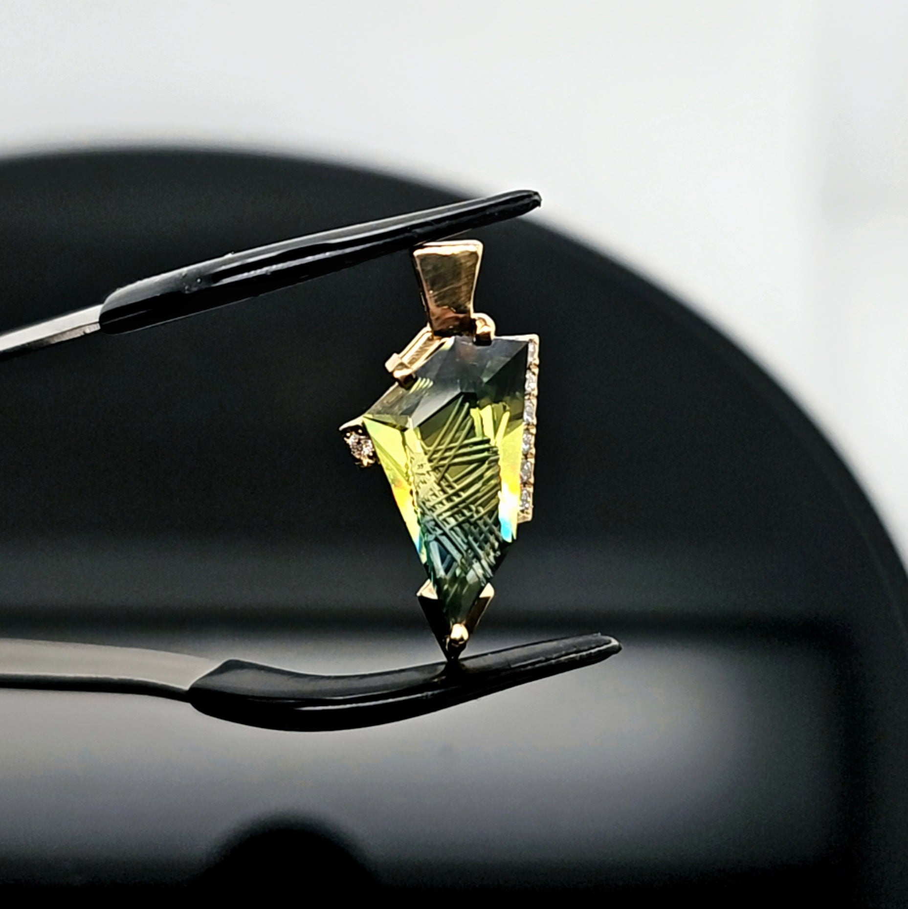 18kt Yellow Gold Australian Sapphire Pendant